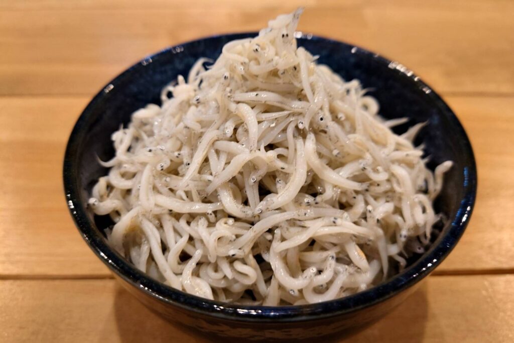 湘南名物釜上げシラス丼